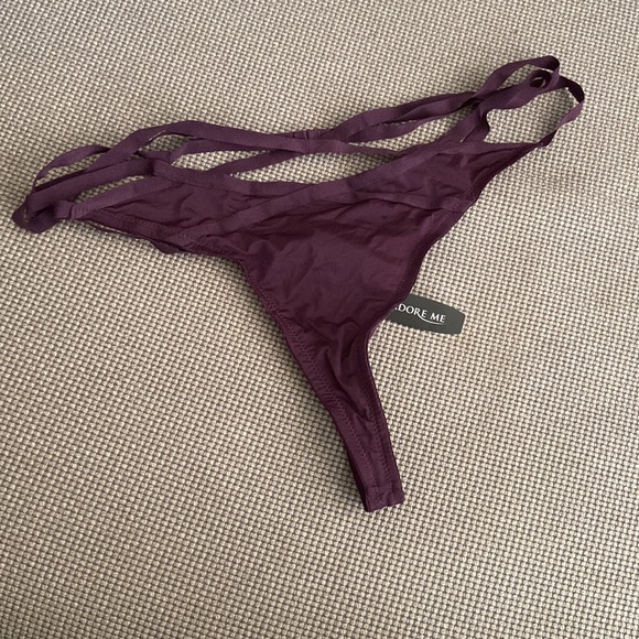 Adore Me Blackberry Strappy Set - Picture 4 of 7